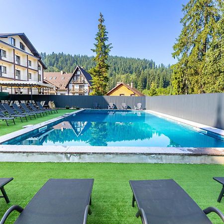 Madison Hotel Bukovel Eksteriør billede
