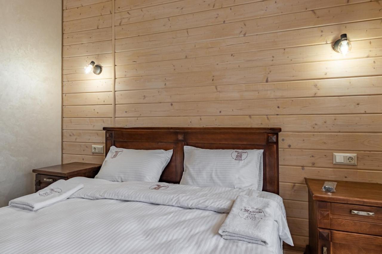 Madison Hotel Bukovel Eksteriør billede