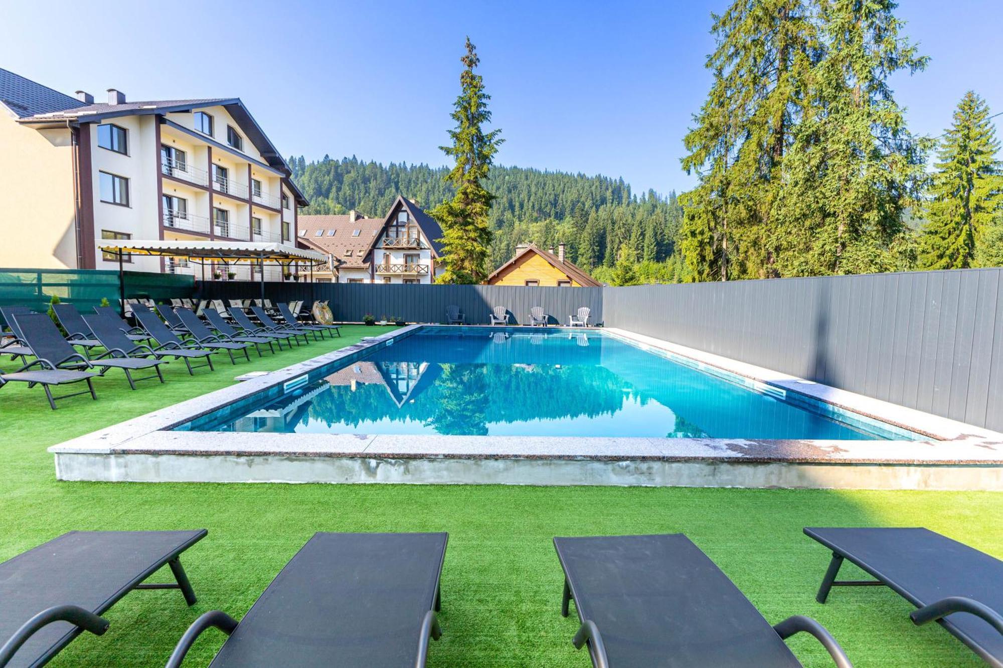 Madison Hotel Bukovel Eksteriør billede