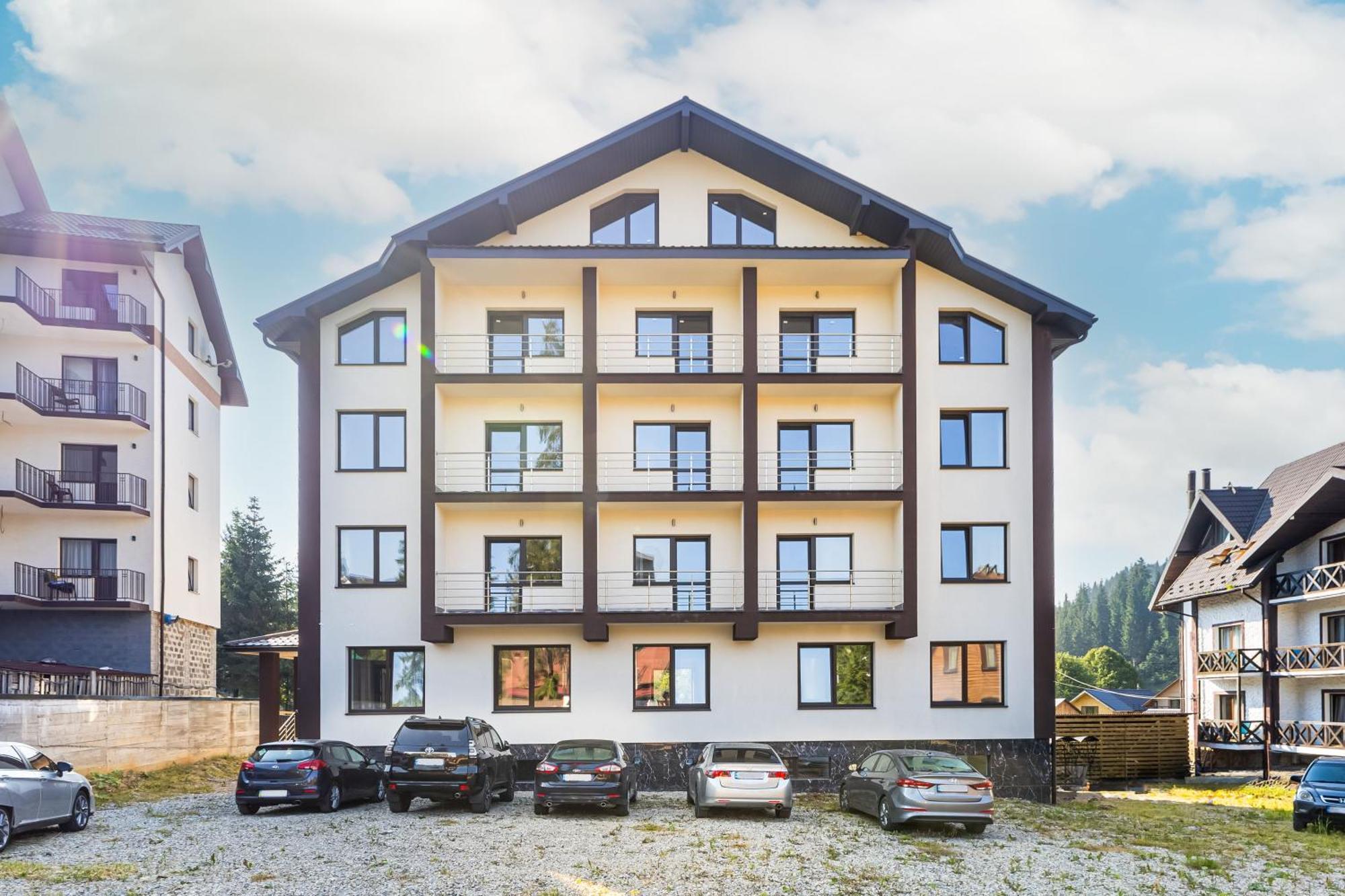 Madison Hotel Bukovel Eksteriør billede
