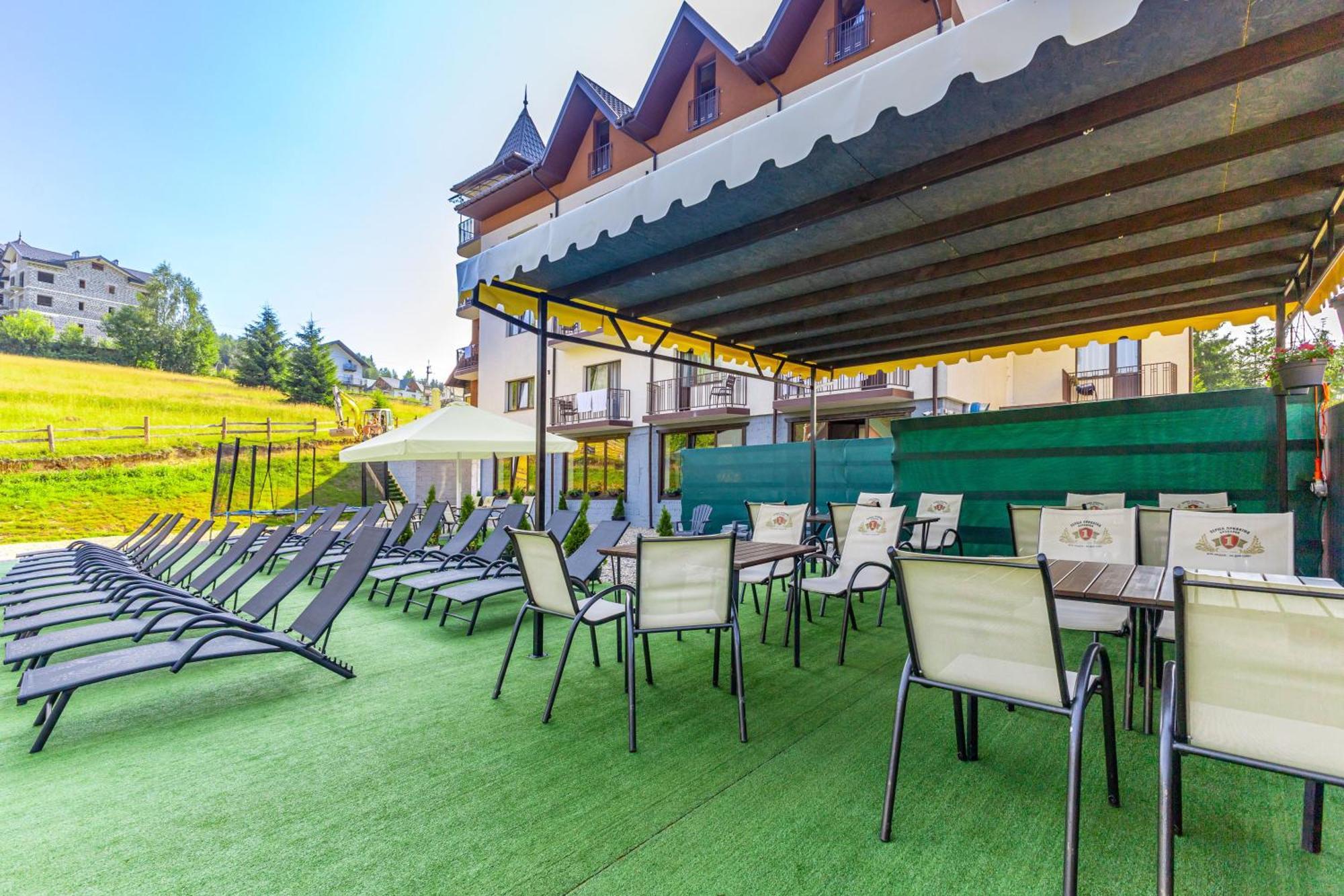 Madison Hotel Bukovel Eksteriør billede